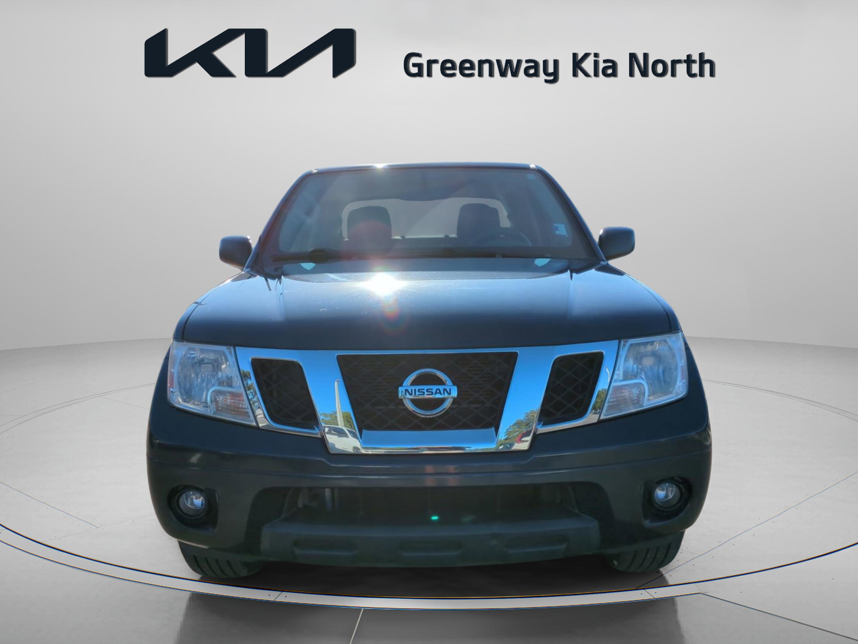 2020 Nissan Frontier SV photo 2