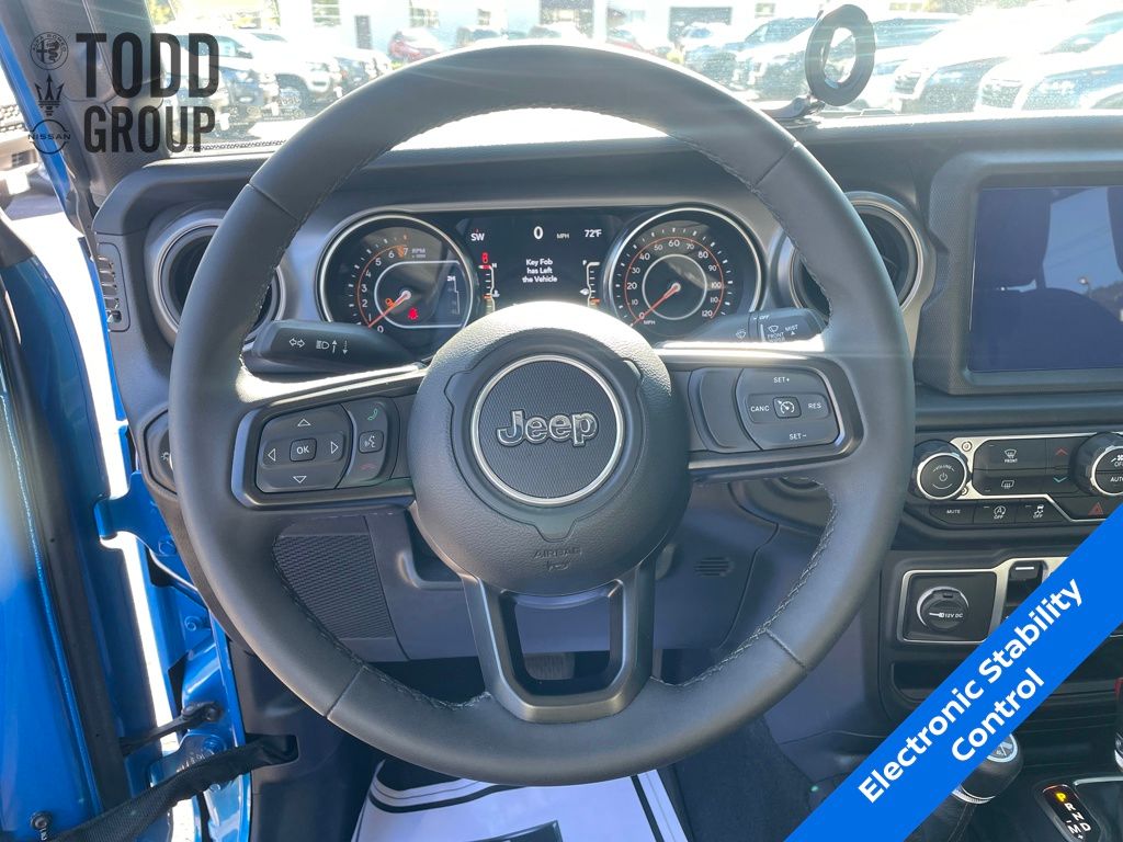 2023 Jeep Gladiator Willys photo 14