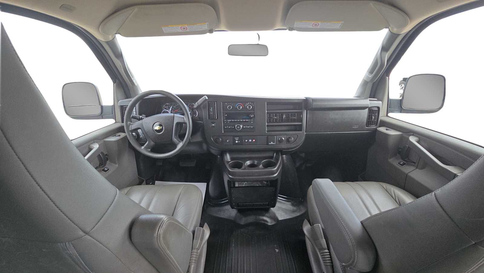 2020 Chevrolet Express 2500 Cargo photo 2