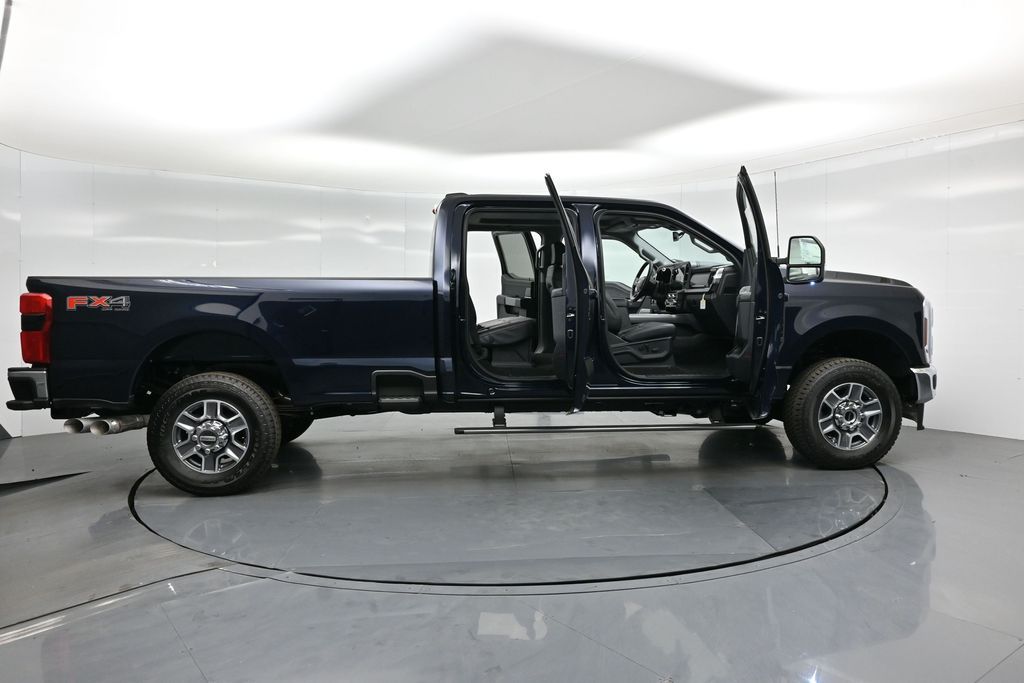 2025 Ford F-350 Super Duty Lariat
