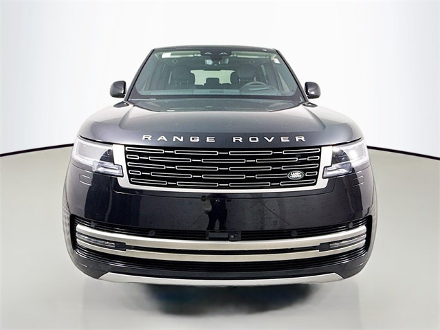 2025 Land Rover Range Rover SE photo 2