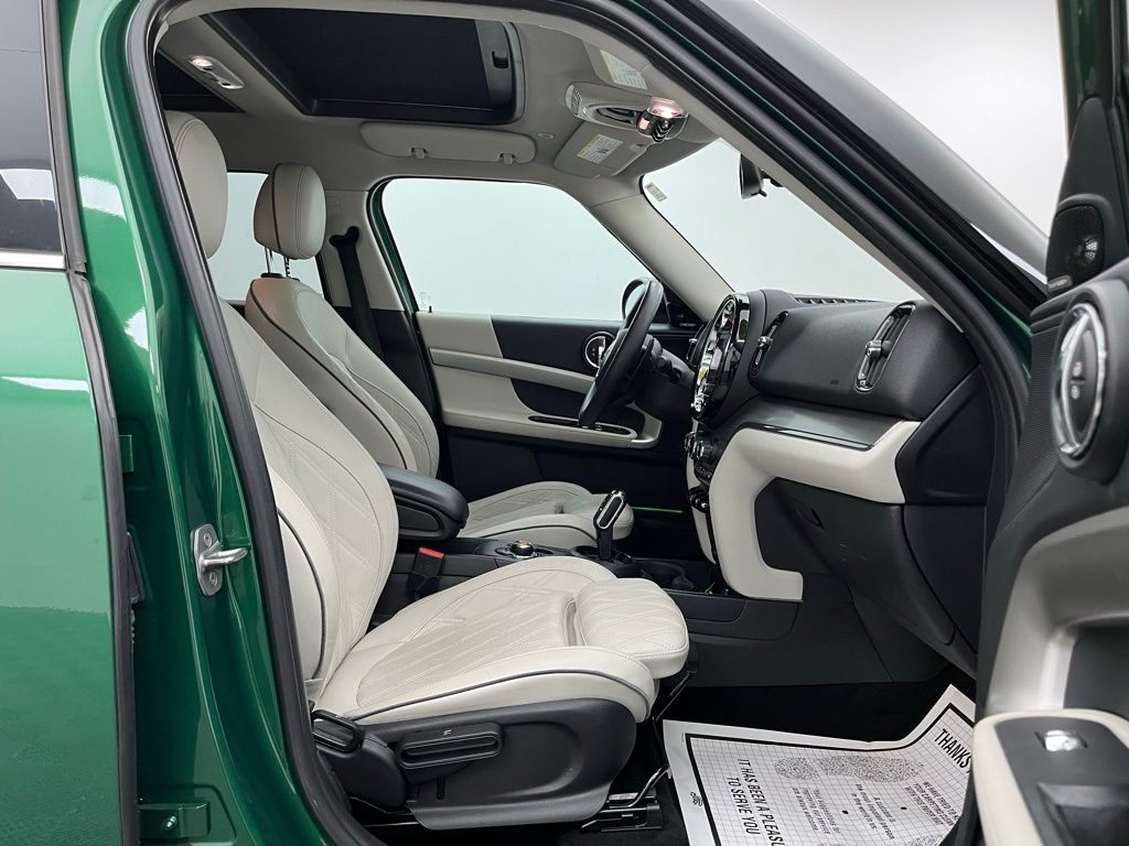 2021 Mini Cooper Signature photo 31