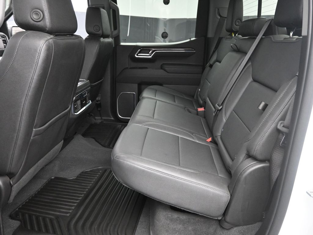 2023 Chevrolet Silverado 1500 LTZ photo 5