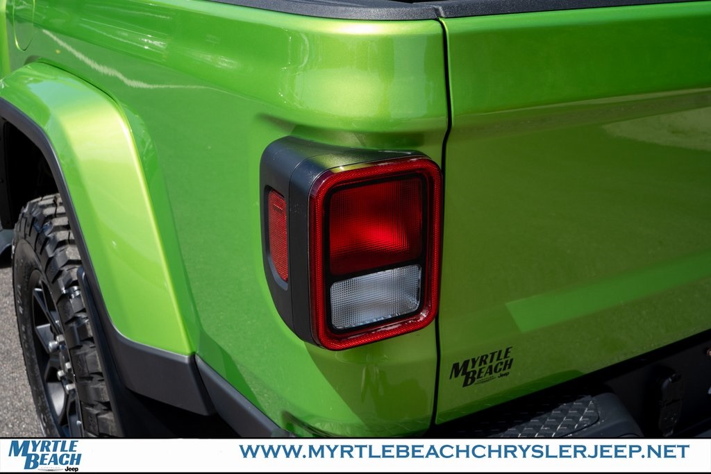 2025 Jeep Gladiator Sport photo 10