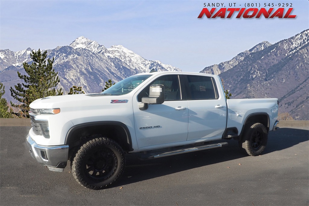 2024 Chevrolet Silverado 2500HD LT's photo
