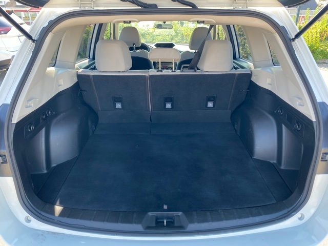 2022 Subaru Forester Base photo 4