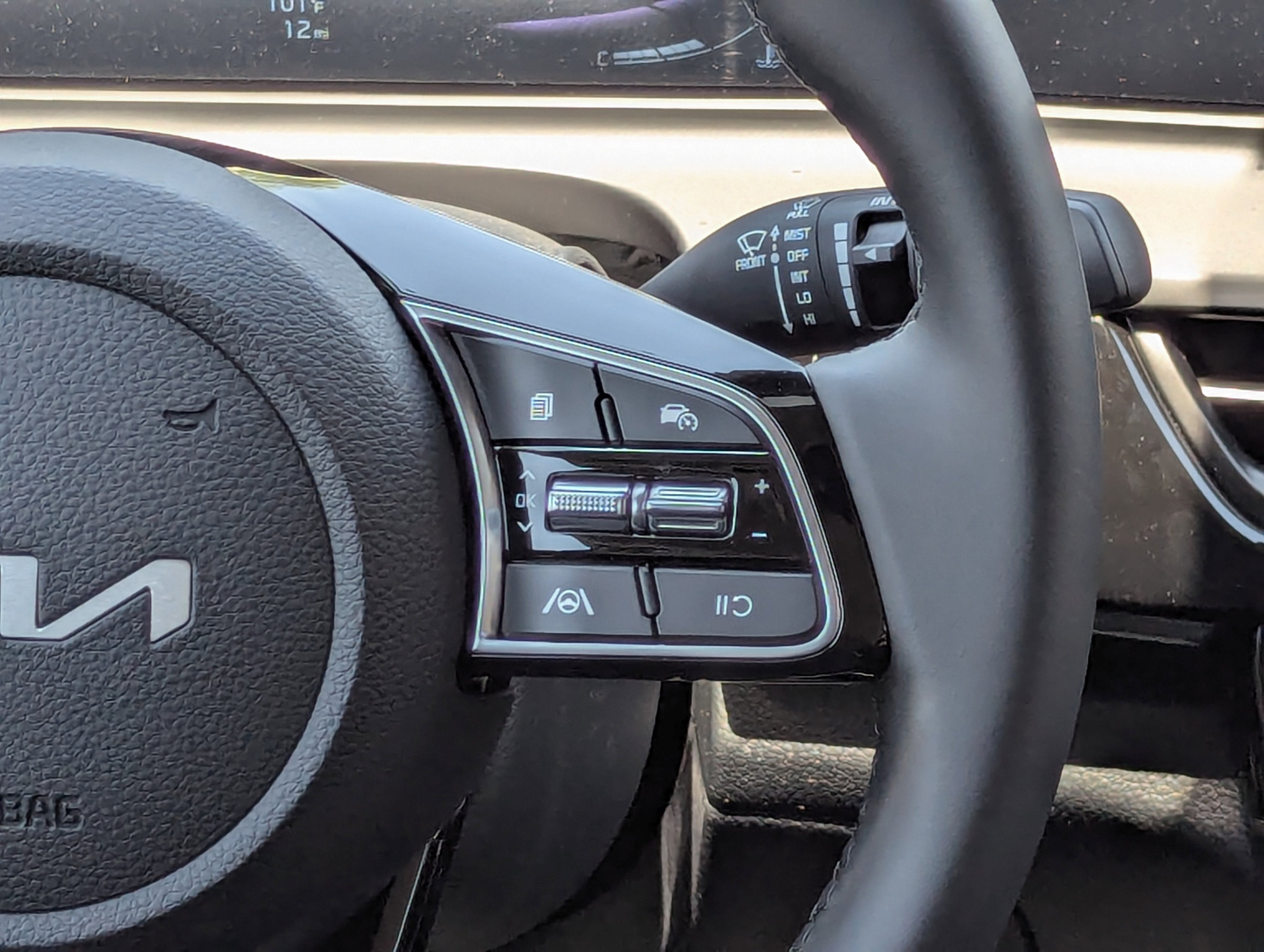2026 Kia Seltos S photo 3