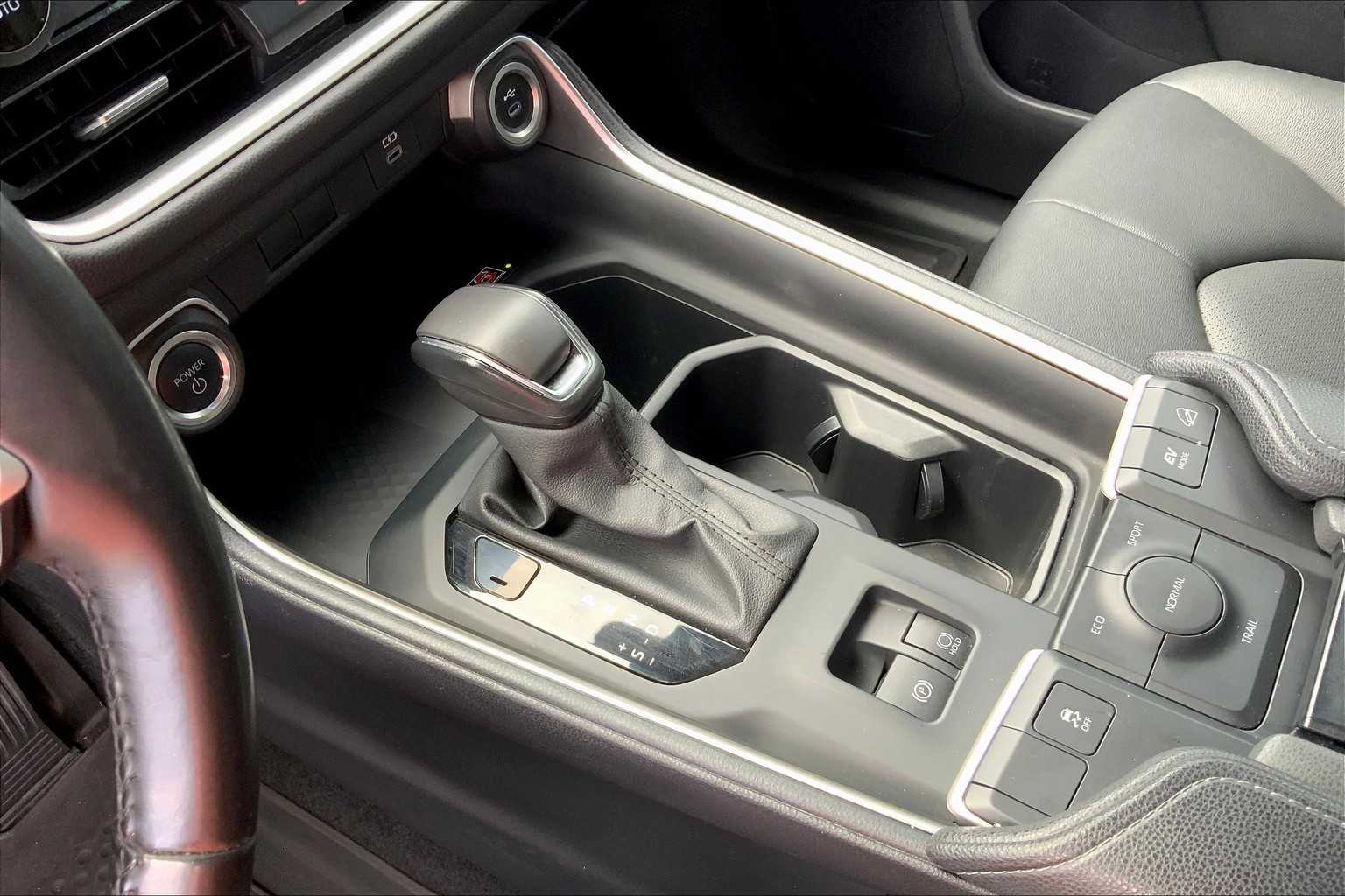 2024 Toyota Highlander Hybrid XLE photo 14