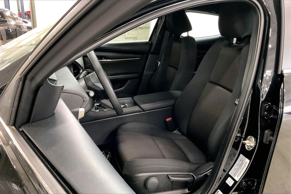 2026 MAZDA MAZDA3 - Image 8