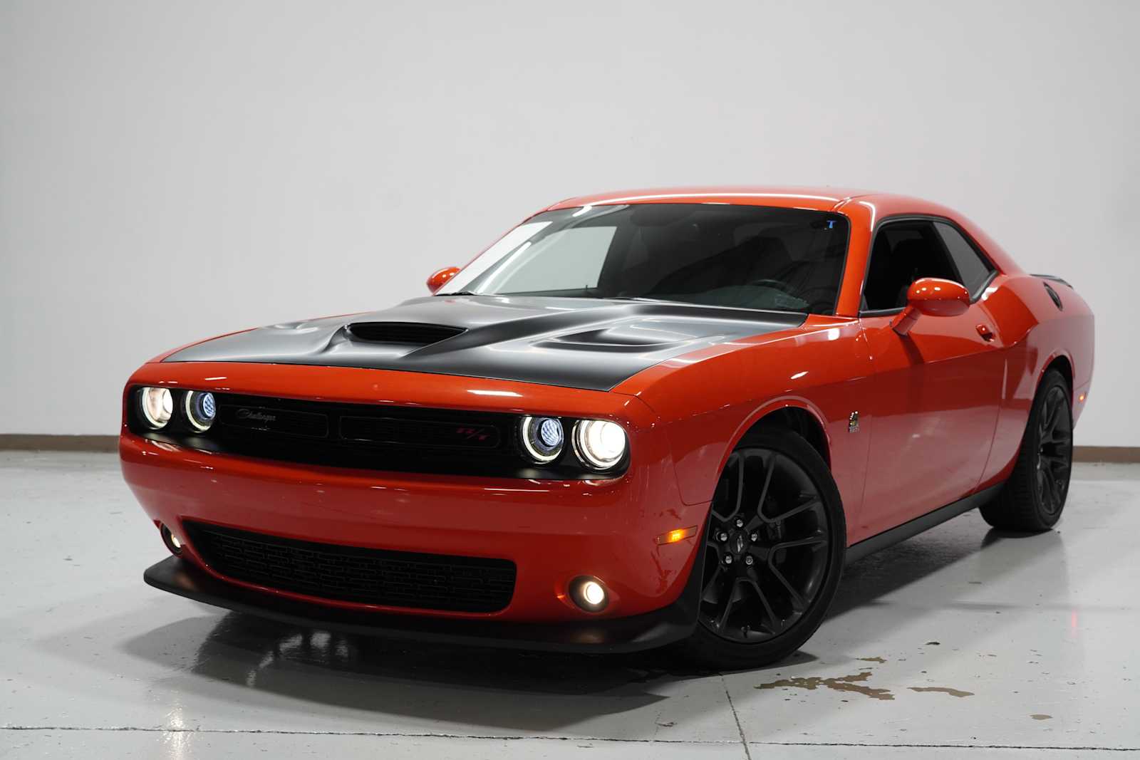 2023 Dodge Challenger R/T's photo