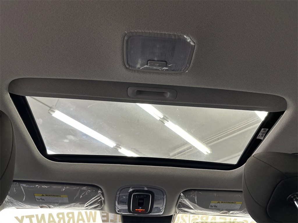 2025 Hyundai Elantra SEL Convenience photo 20