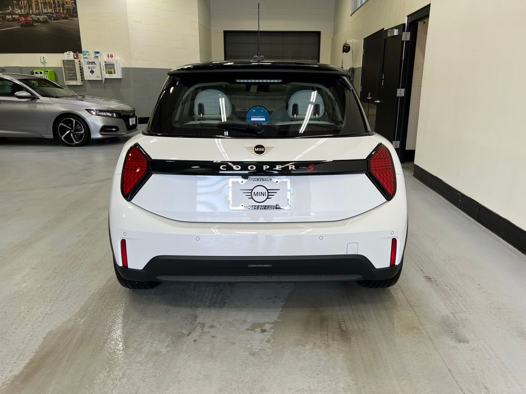 2025 Mini Cooper Hardtop S photo 3