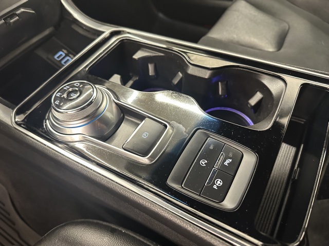 2020 Ford Edge ST photo 27