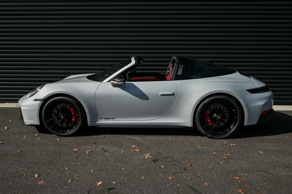 2025 Porsche 911 Targa 4 GTS photo 2
