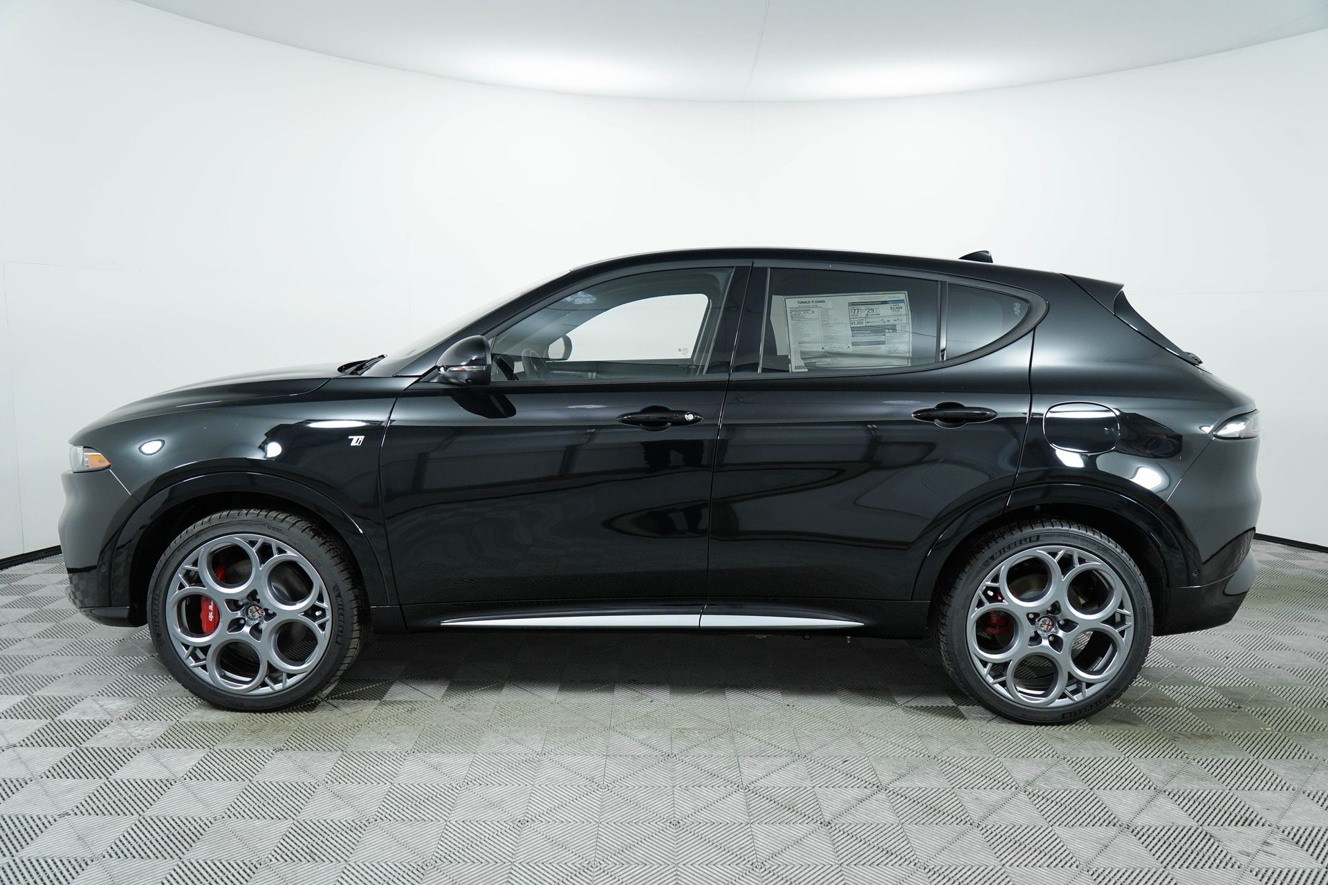 2024 Alfa Romeo Tonale Ti photo 3