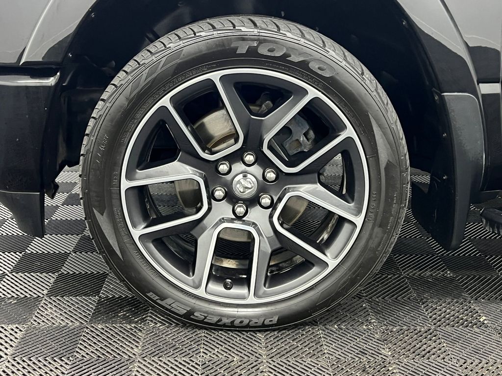 2019 Ram 1500 Laramie photo 10