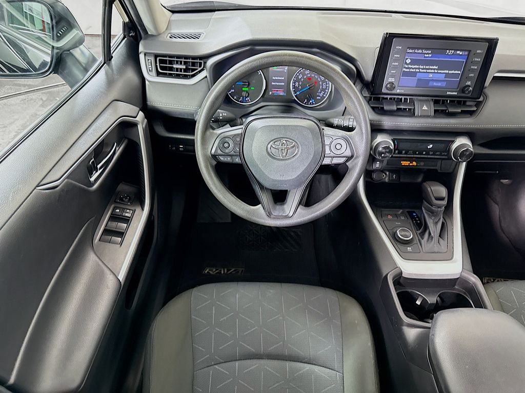 2021 Toyota RAV4 Hybrid XLE photo 19