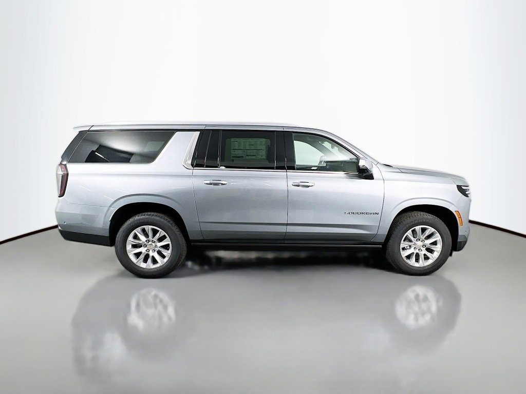 2025 Chevrolet Suburban Premier photo 2