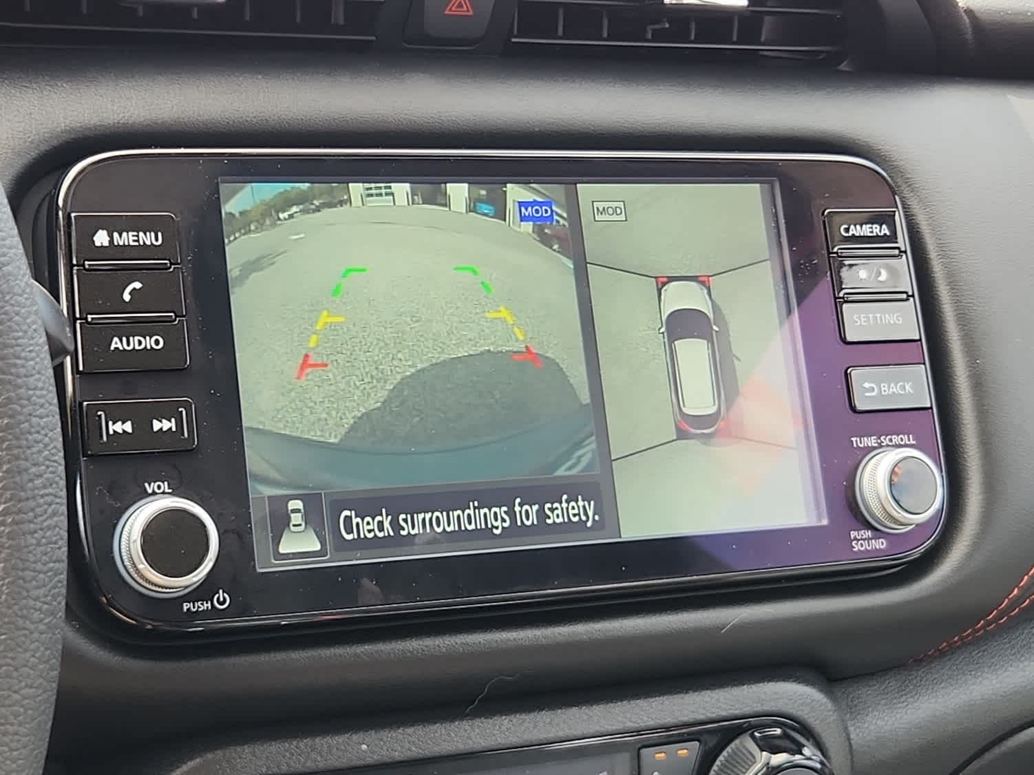 2024 Nissan Kicks SR photo 12