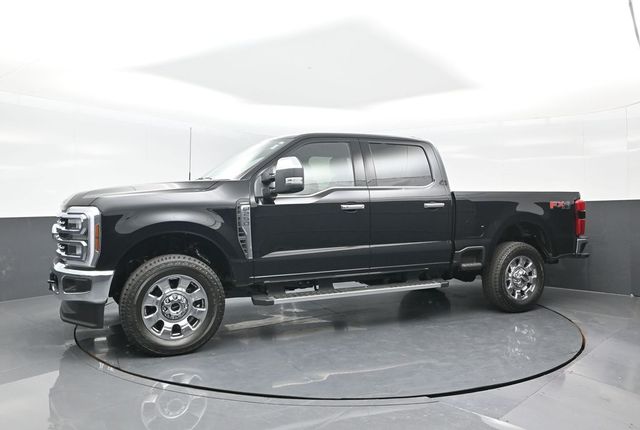 2026 Ford F-250 Lariat photo 4