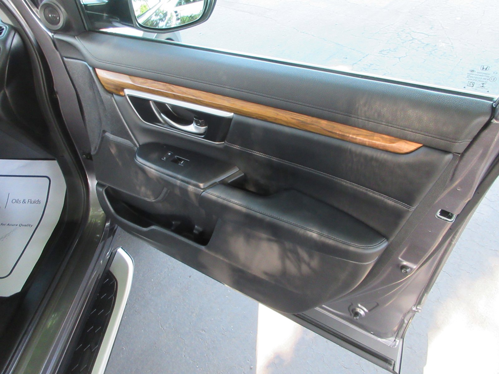 2021 Honda CR-V Hybrid Touring photo 29