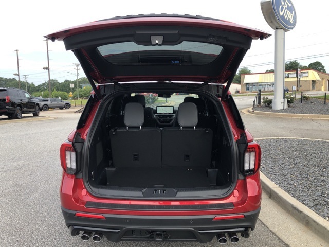 2025 Ford Explorer ST photo 23