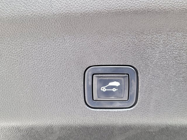2021 Gmc Yukon Denali photo 3