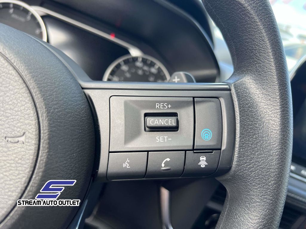 2024 Nissan Rogue SV photo 18