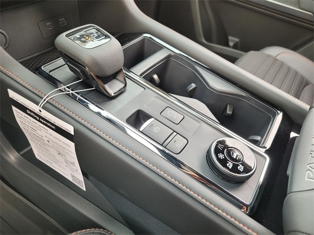 2025 Nissan Pathfinder Rock Creek photo 12