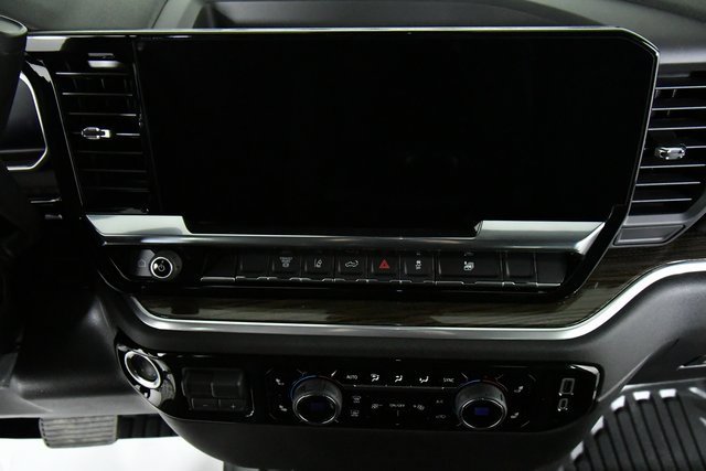 2026 Chevrolet Silverado 2500HD LT photo 3