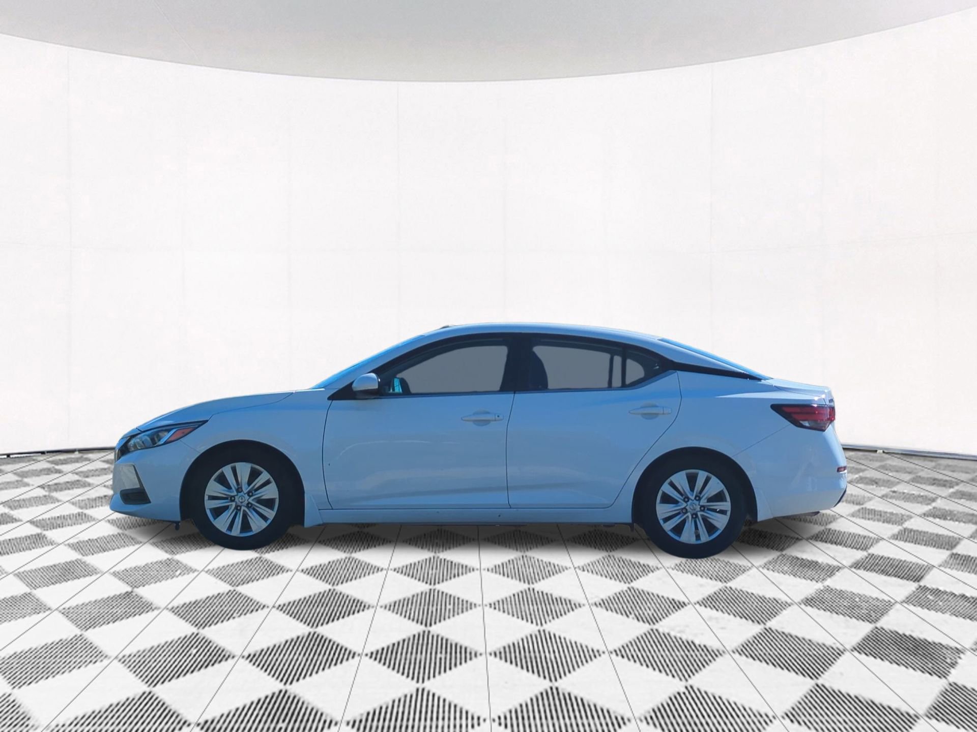 2020 Nissan Sentra S photo 2