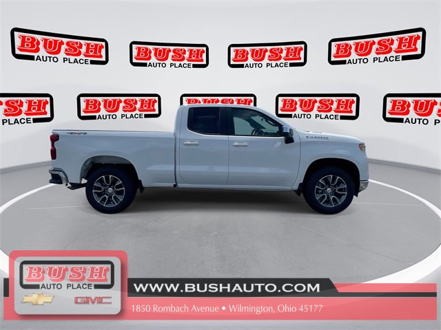 2025 Chevrolet Silverado 1500 LT photo 3
