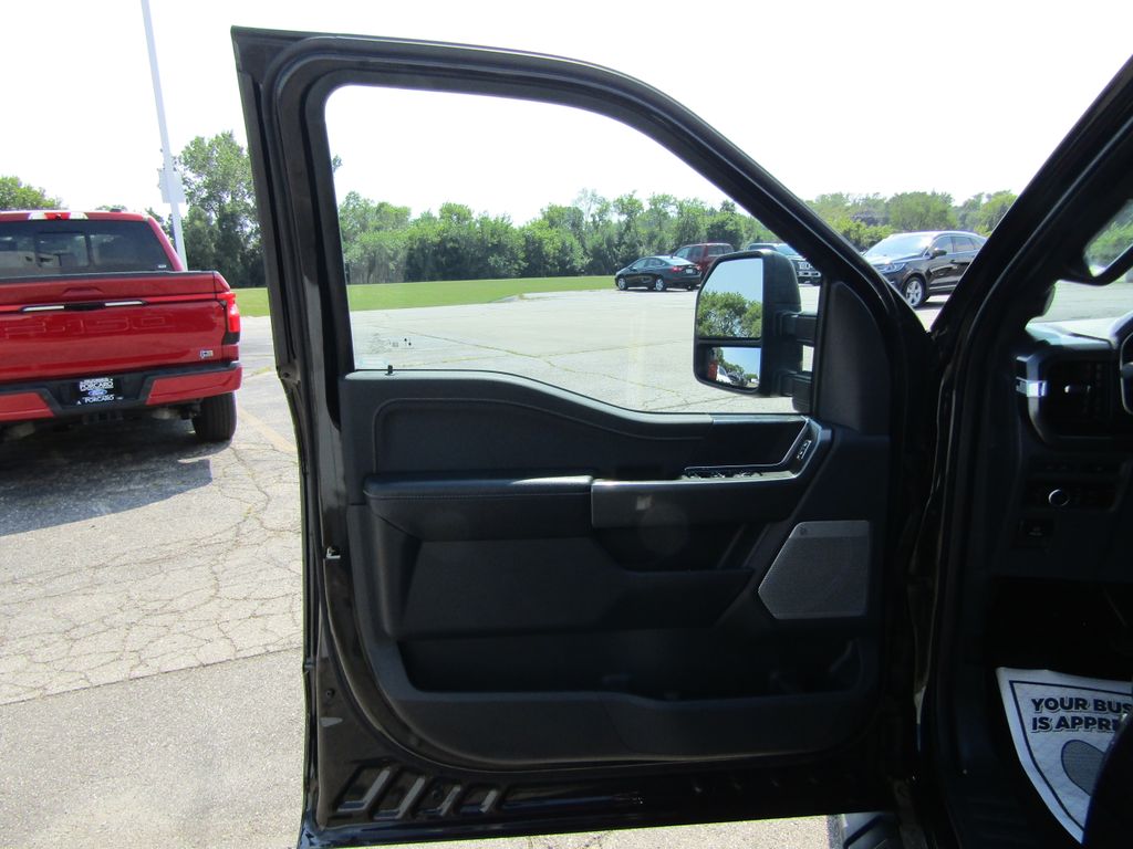 2023 Ford F-150 XLT photo 15