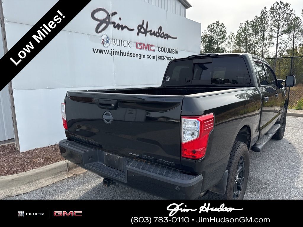 2018 Nissan Titan SV photo 3