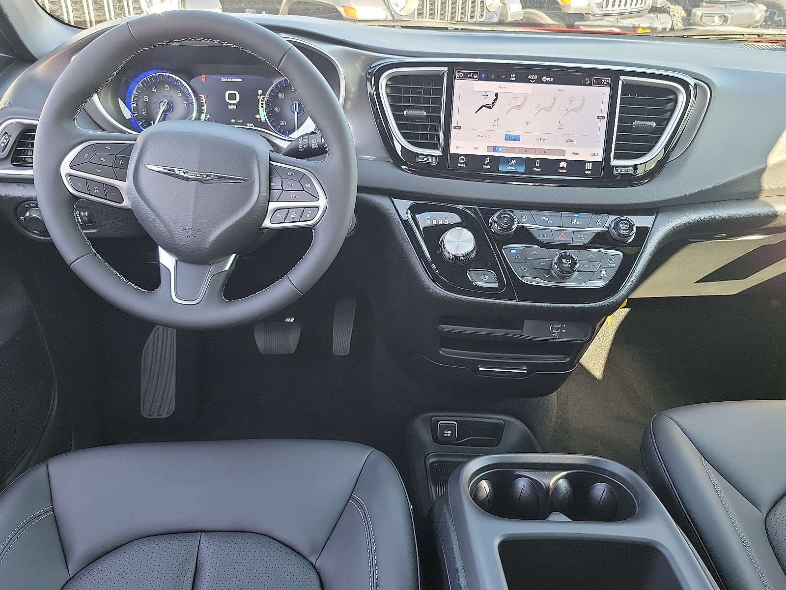 2026 Chrysler Voyager LX photo 4