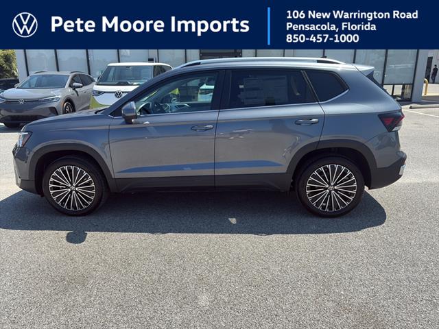 2025 Volkswagen Taos SE's photo