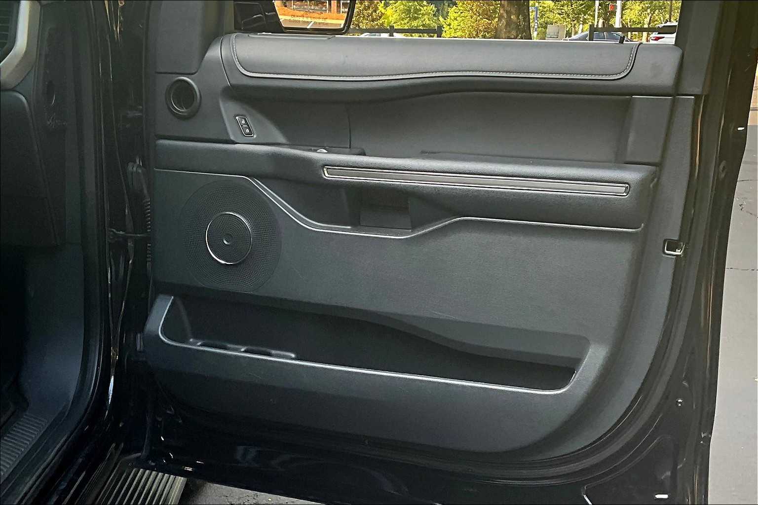 2024 Ford Expedition XLT photo 20