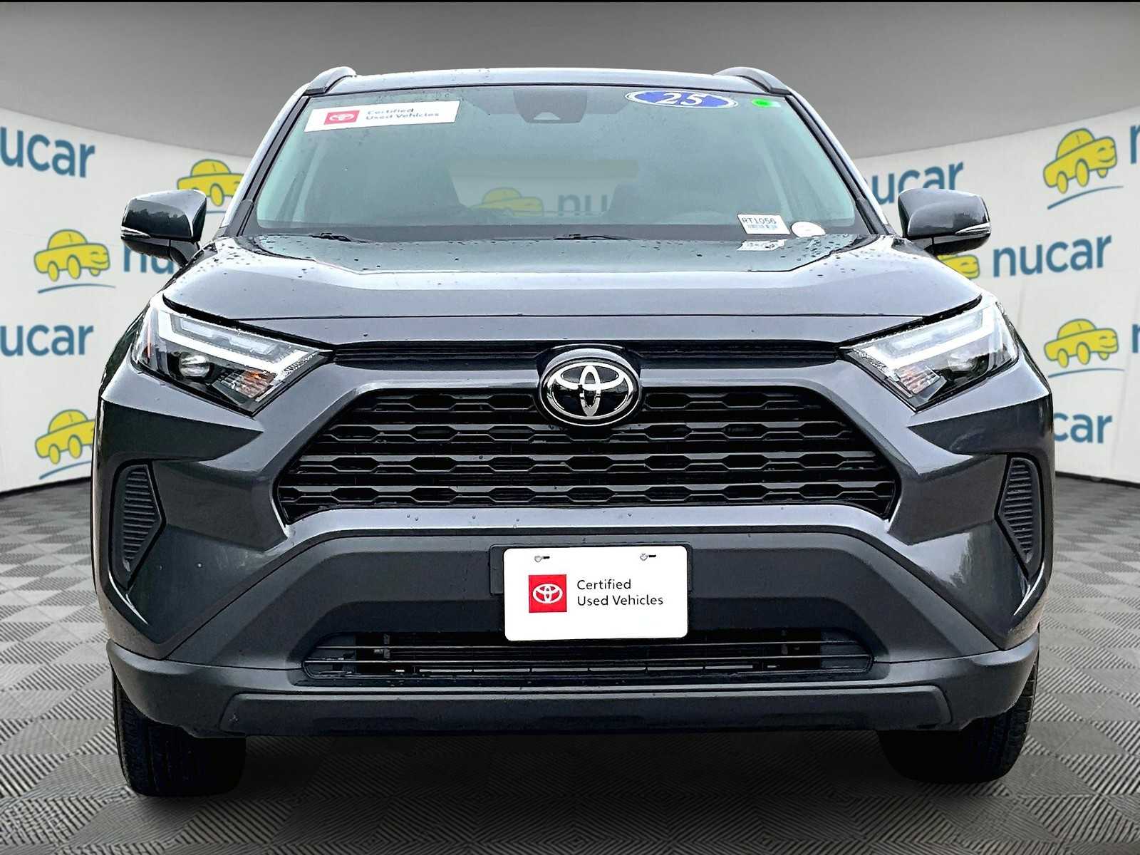 2025 Toyota RAV4 XLE photo 2