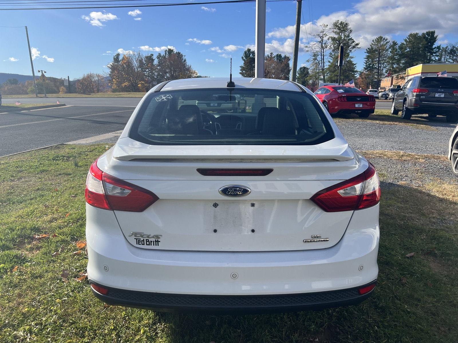 2013 Ford Focus SE photo 4