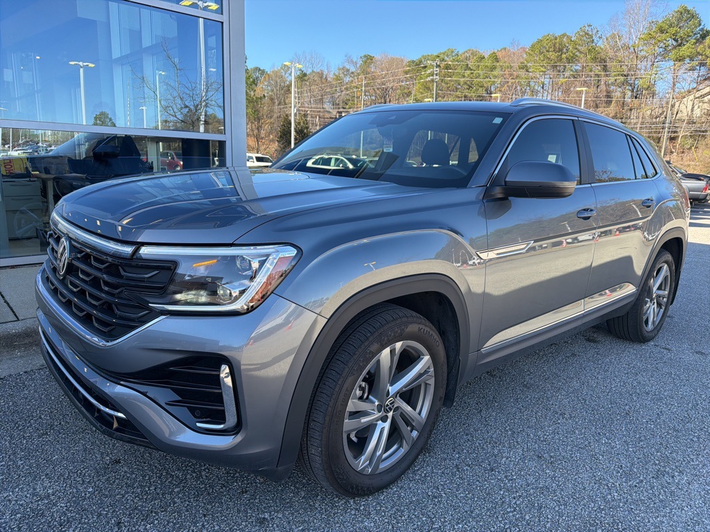 2024 Volkswagen Atlas Cross Sport SEL R-LINE's photo