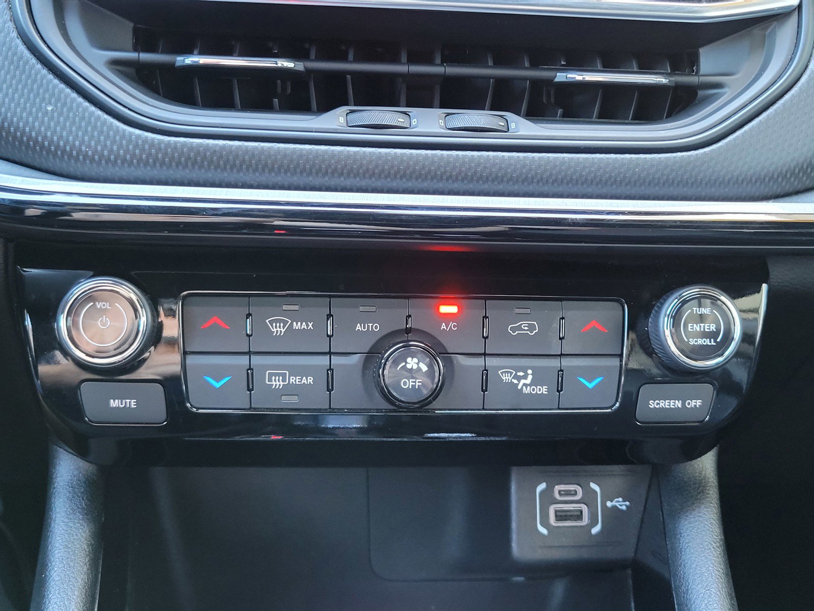 2024 Jeep Compass Trailhawk photo 17