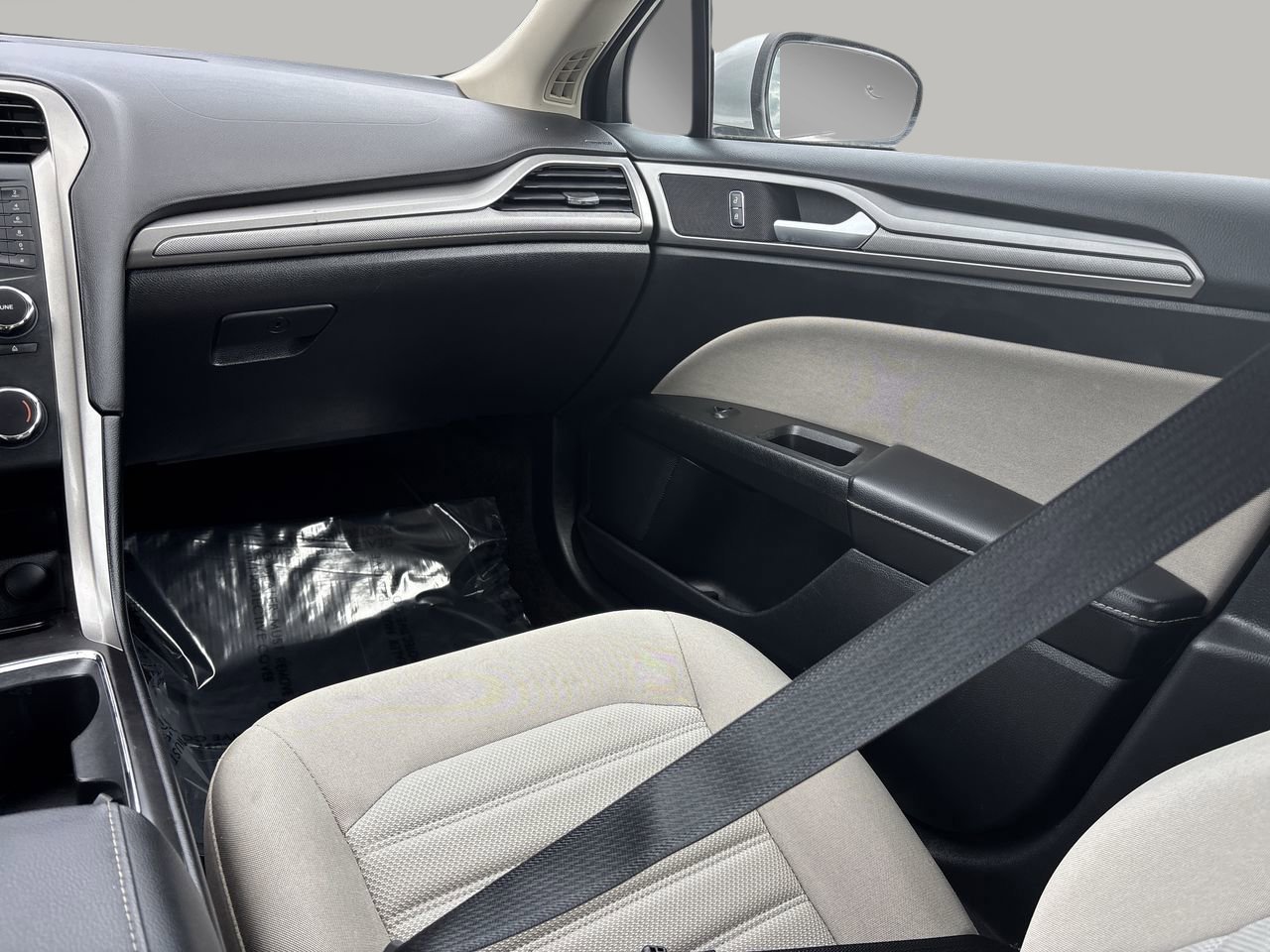 2018 Ford Fusion Hybrid S photo 14