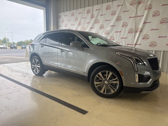 2025 Cadillac XT5 Premium Luxury photo 2