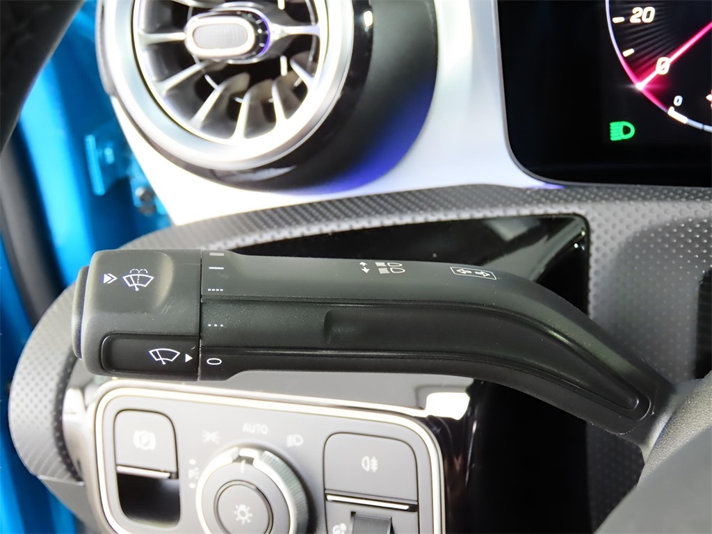 2025 Mercedes Benz CLA 250 4MATIC photo 38