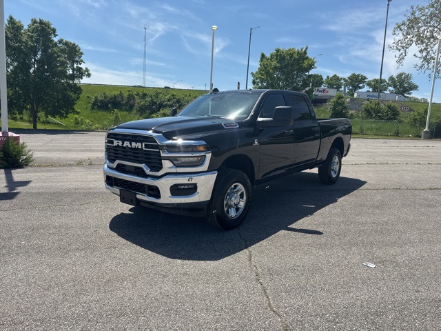 2025 Ram 3500 Tradesman photo 3