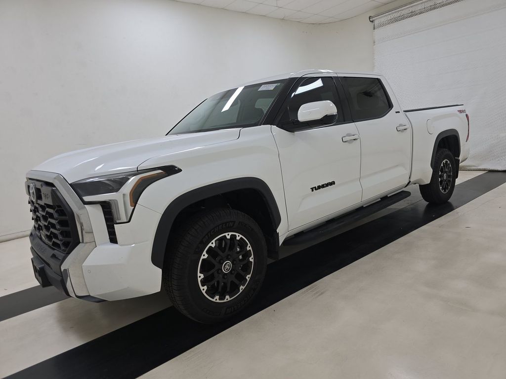 2023 Toyota Tundra SR5 photo 3