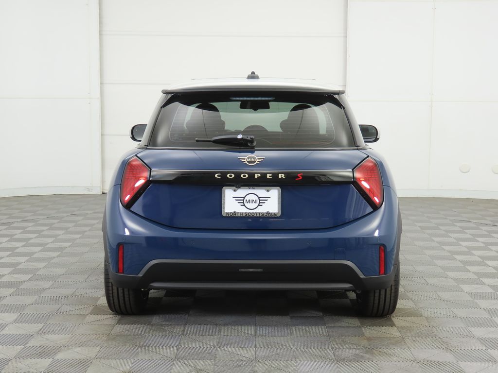 2026 Mini Cooper 2 Door Hardtop Iconic photo 6