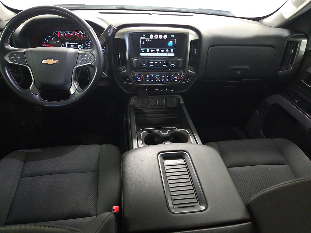 2018 Chevrolet Silverado 1500 LT photo 2