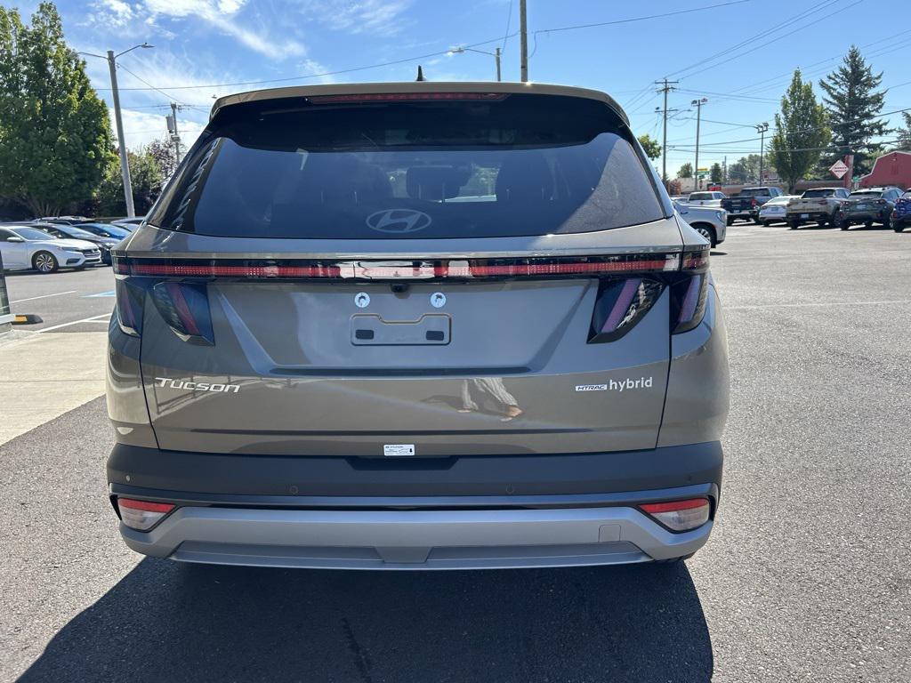2025 Hyundai Tucson Hybrid Limited photo 3