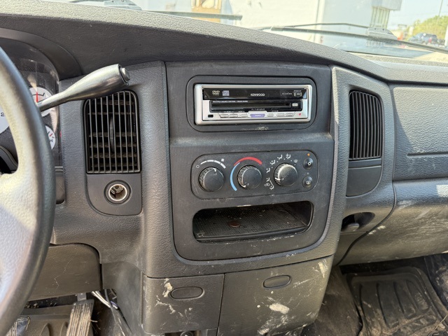 2005 Dodge Ram photo 17